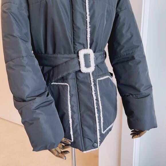 Missguided Black MSGD Ski Puffer Jacket with Mittens - Picture 5 of 8